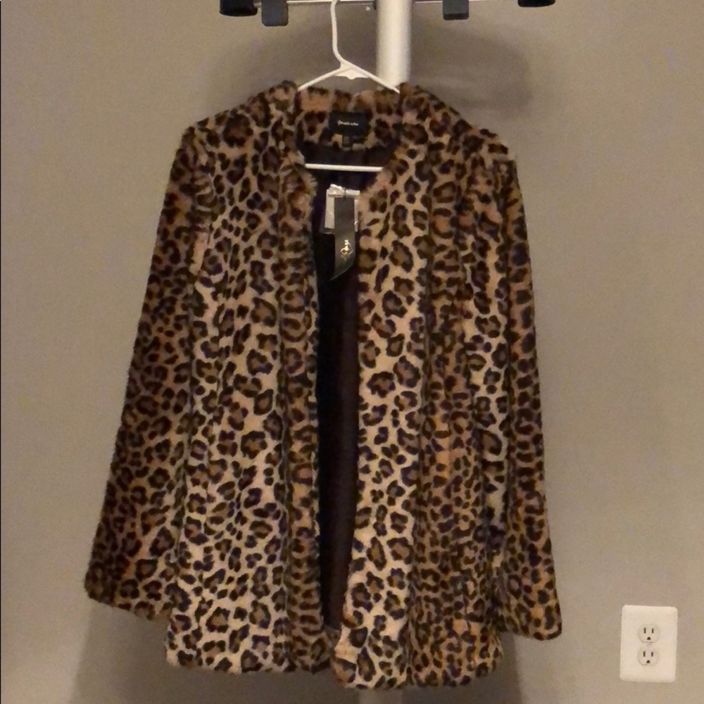 Leopard jacket. Faux fur.